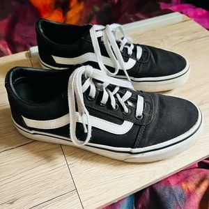 Womens Vans Ward Lo Old Skool Sneaker